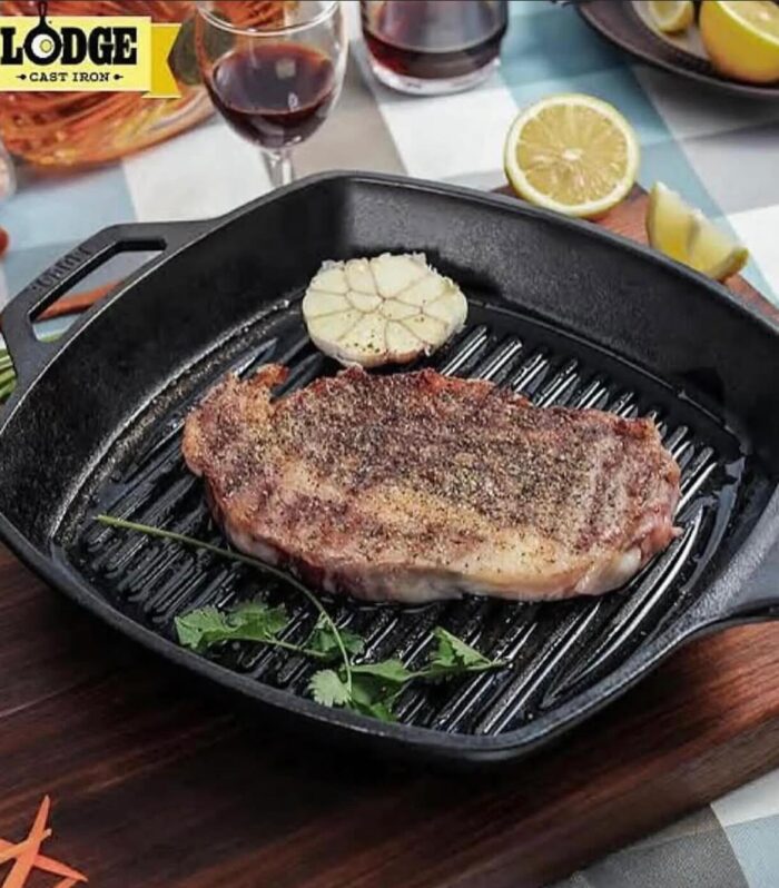 Lodge Cast Iron 10.5” Seasoned Square Grill Pan