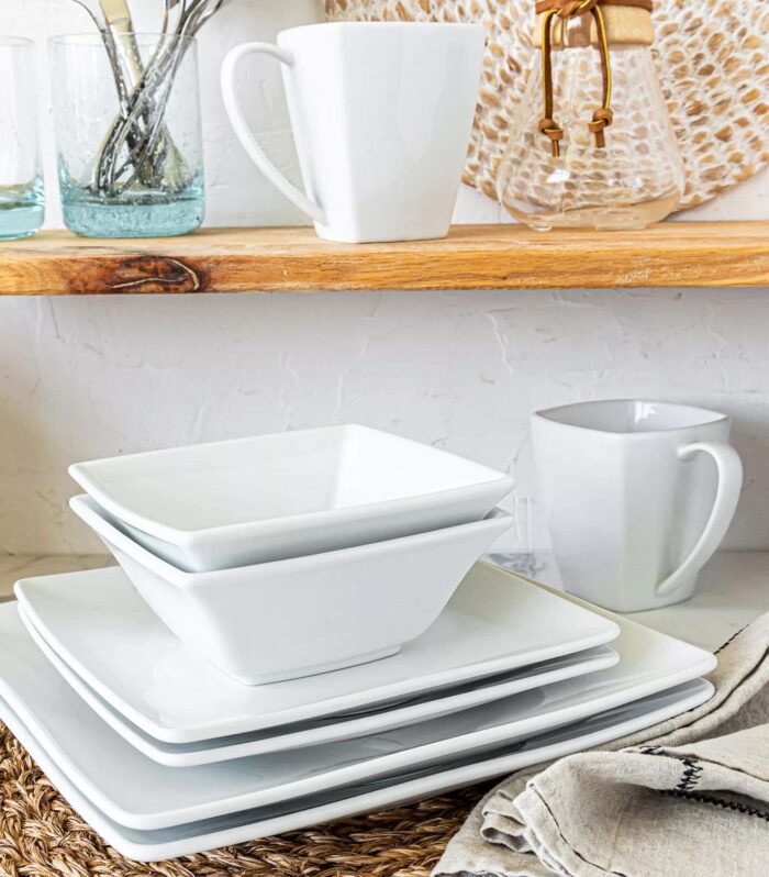 Over & Back 32-Piece Squared Dinnerware Set