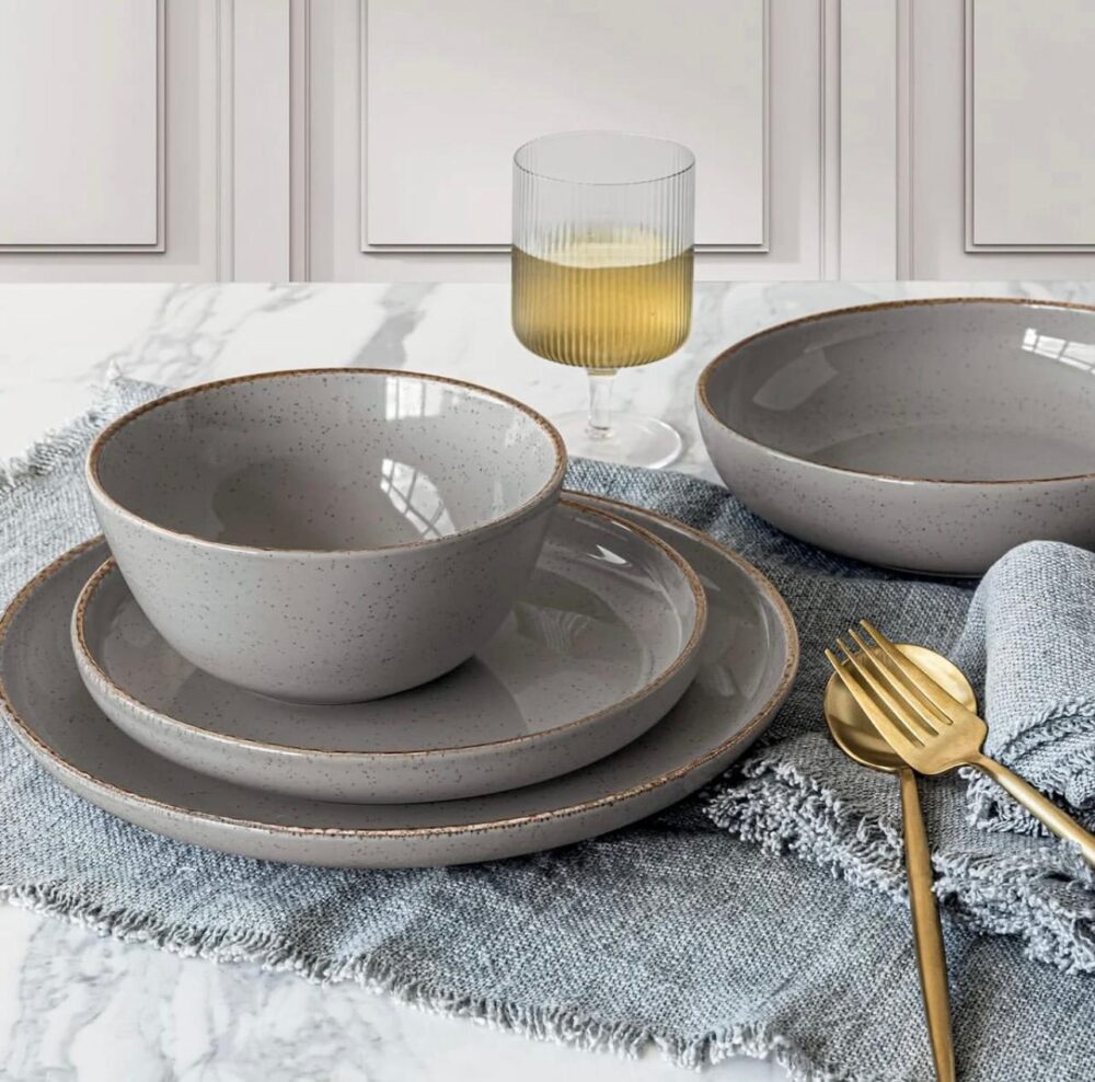 Over and Back 16pc Dinnerware Set - Image 2
