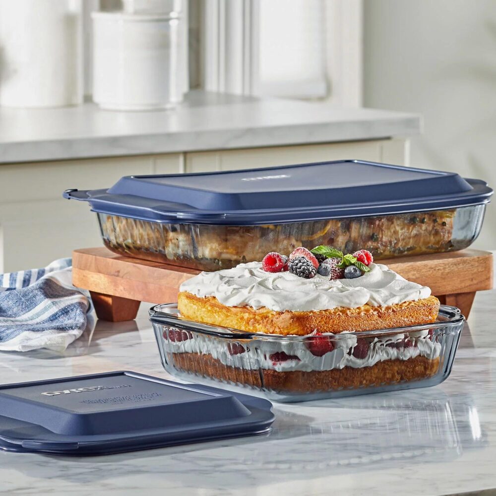 Pyrex Sculpted Tinted 4-Piece Glass Baking Dish Set with Airtight Lids - Image 4
