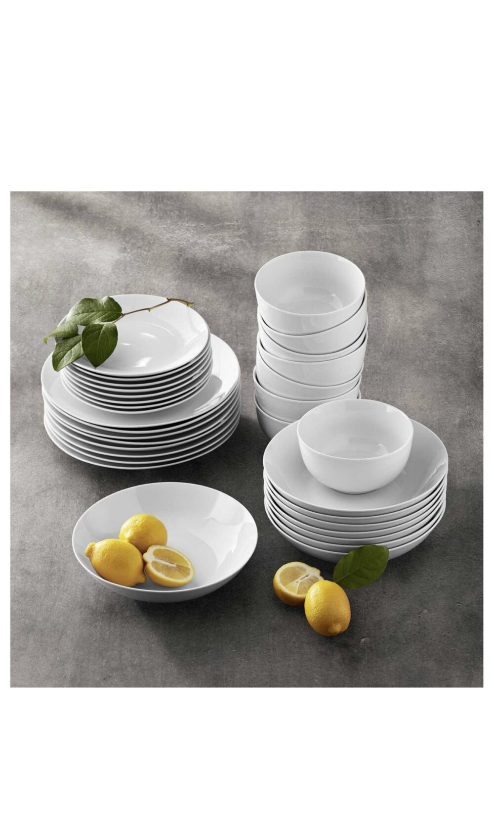 Member's Mark 32-Piece Porcelain Dinnerware Set