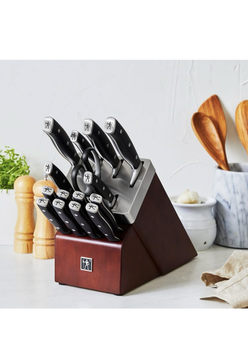 Henckels Forged Accent 16-Piece Self-Sharpening Knife Block